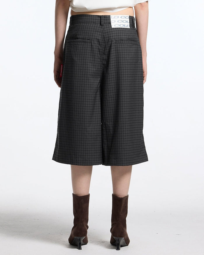 CHECK PARACHUTE JORT DARK GREY - dark grey check shorts, back view on female model - Cold Culture #woman