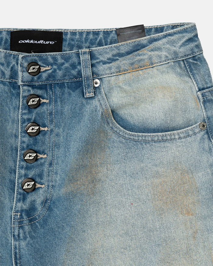 MUDDY V3 PANTS BLUE - washed blue denim pants, detail close-up - Cold Culture