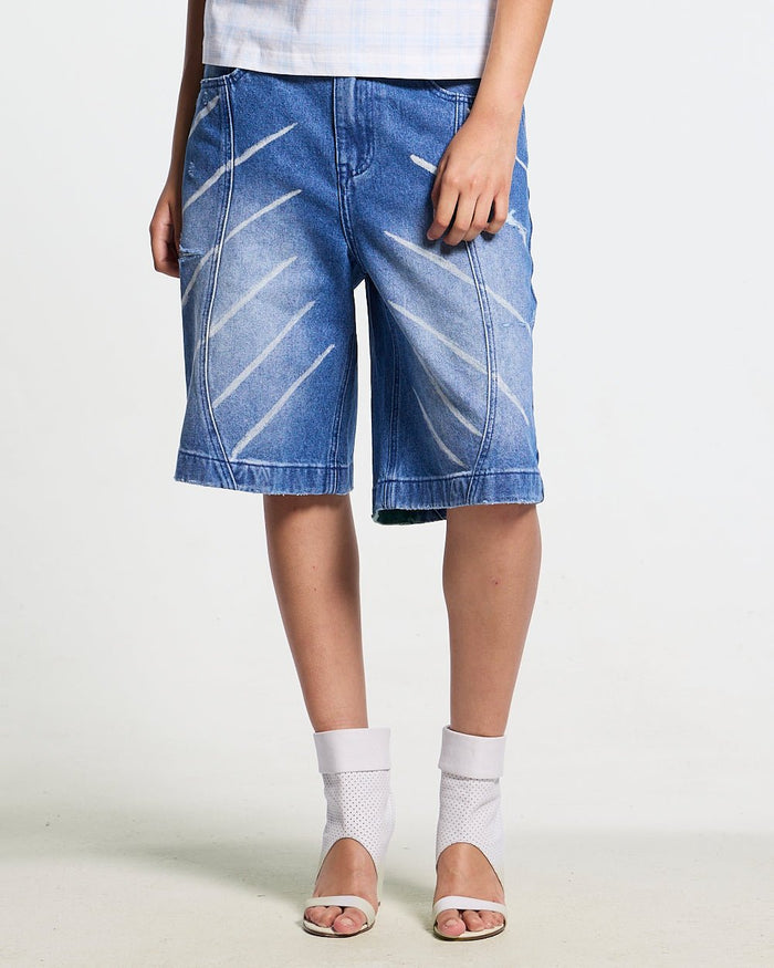 MUSIC RYTHIM SHORTS DENIM - blue washed denim shorts, front view on female model - Cold Culture