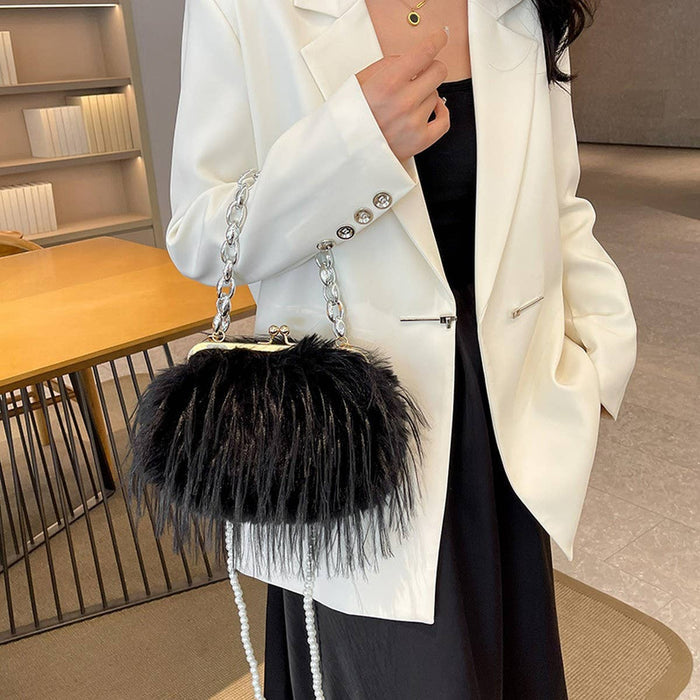 Z Clutch- IMITATION TURKEY FEATHER PEARL CHAIN PLUSH BAG