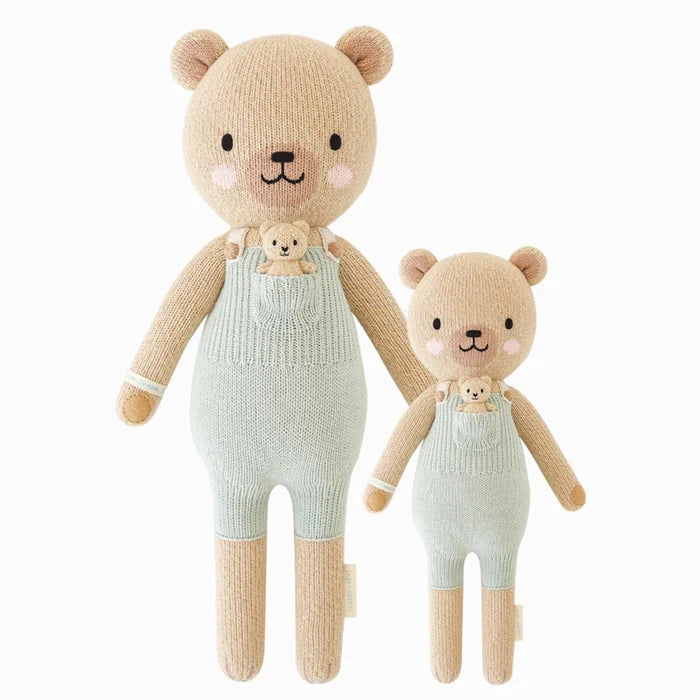 Alexander the honey bear  - Little 13"