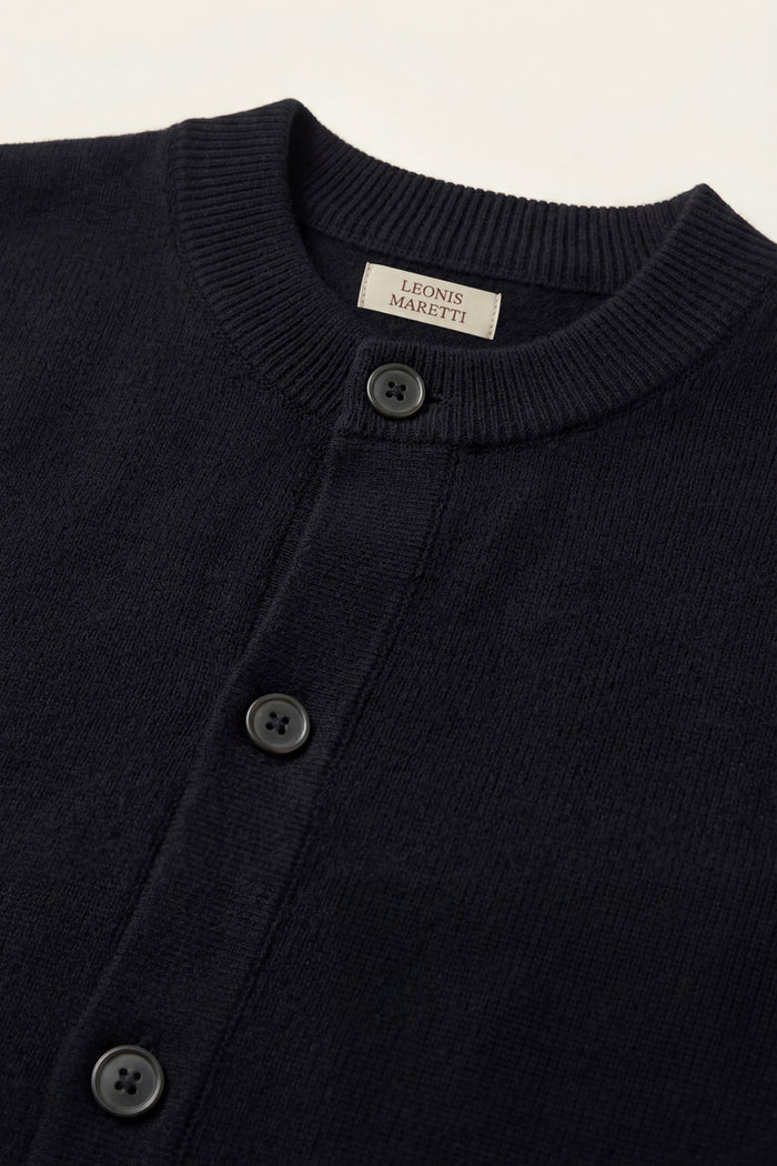 Arlino Buttoned Set Black