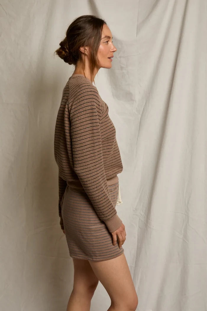 mocha_charcoal_stripe