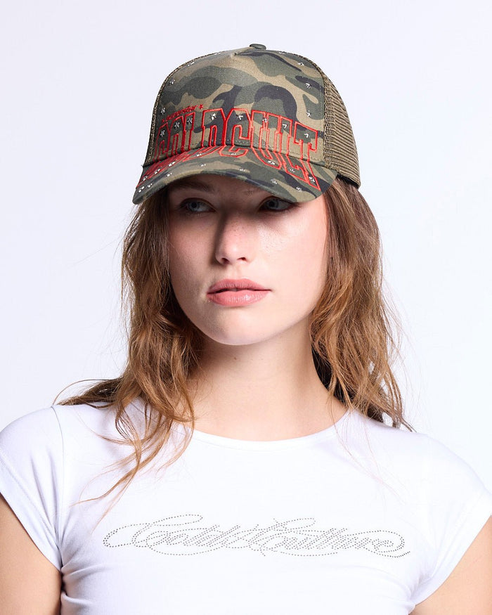 COLDCULT CAP GREEN - green camo trucker cap, front view on female model - Cold Culture #woman