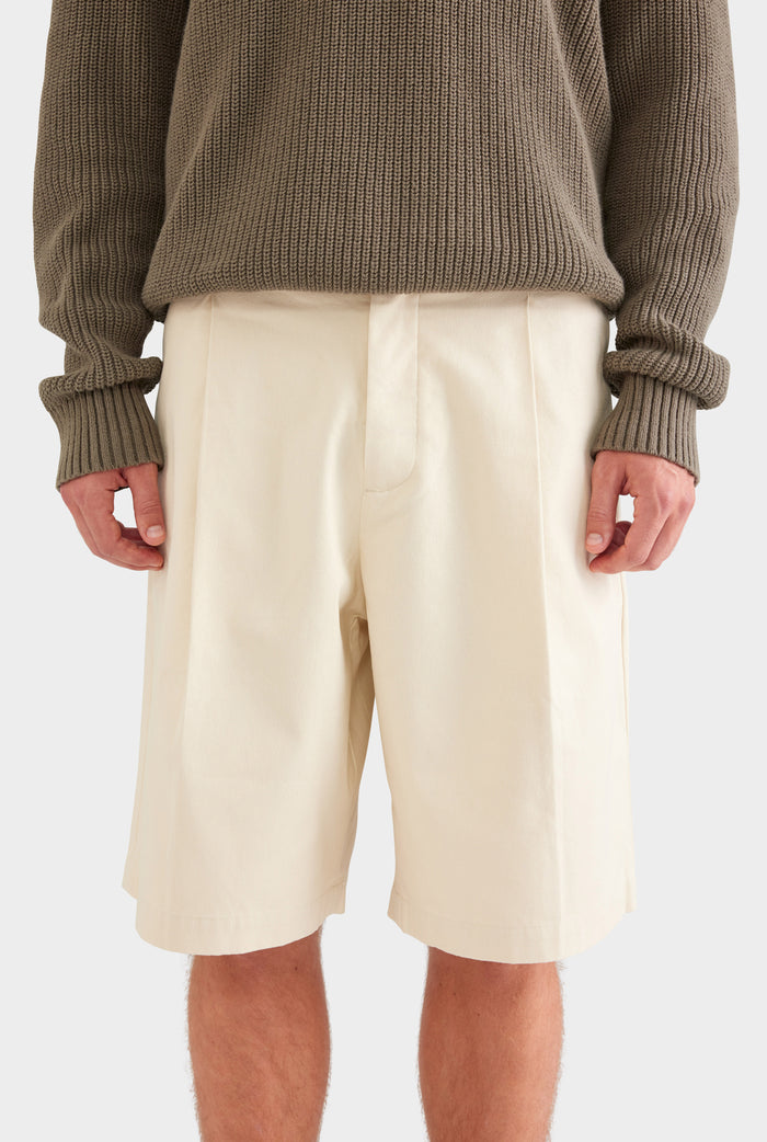 Cotton Canvas Pleated Bermuda Short - Cream