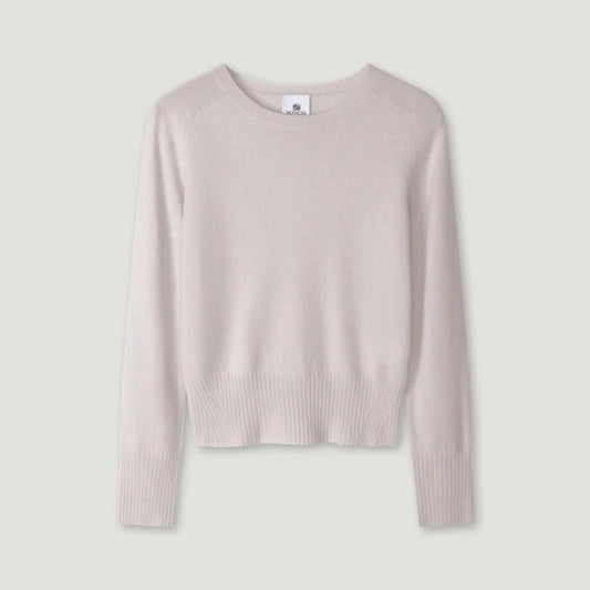 Light gray sweater on a light gray background | Lead
