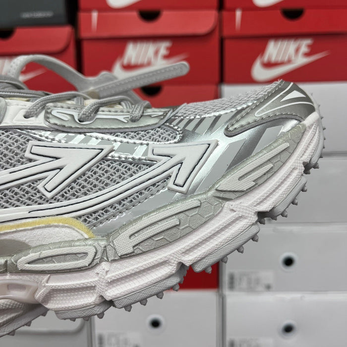 Off-White Be Right Back White Metallic Grey
