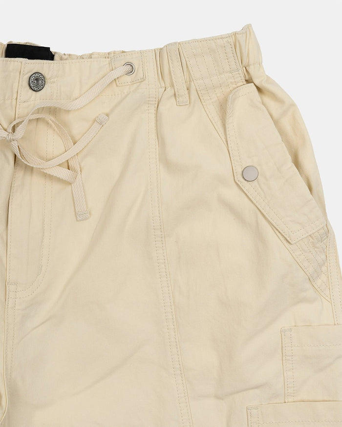SOLID CARGO PANTS WHITE - off-white cargo pants, detail close-up - Cold Culture